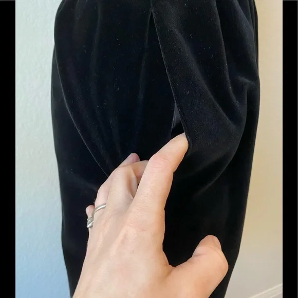 Vintage Saint Laurent Velvet Pencil Skirt Size 40 - Picture 4 of 8